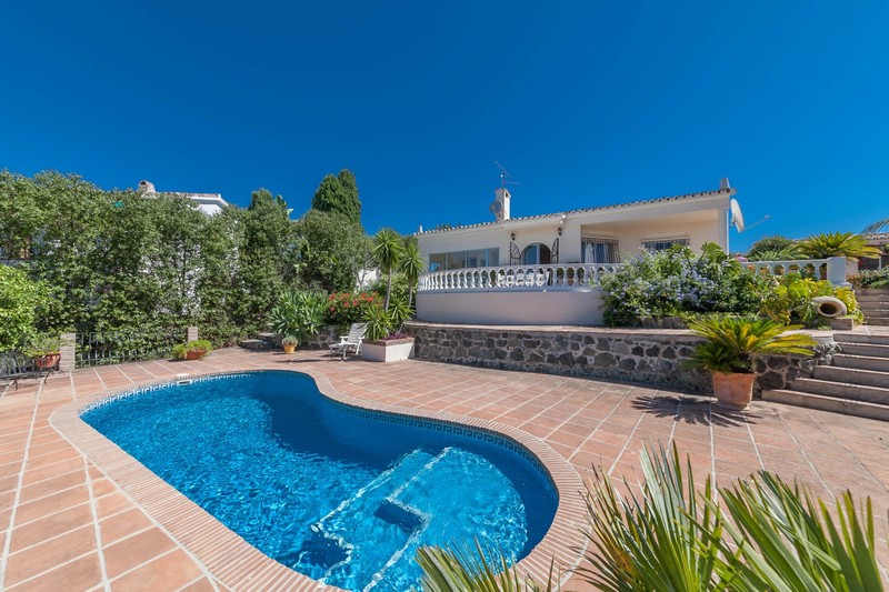 Prix Réduit ! Maison de campagne sur la périphérie de Marbella.
