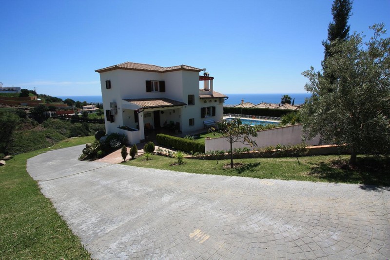 villa and views Estepona
