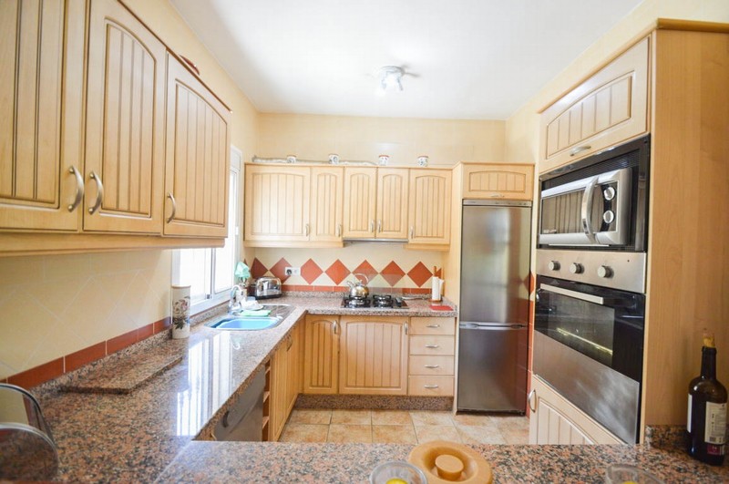 fitted kitchen