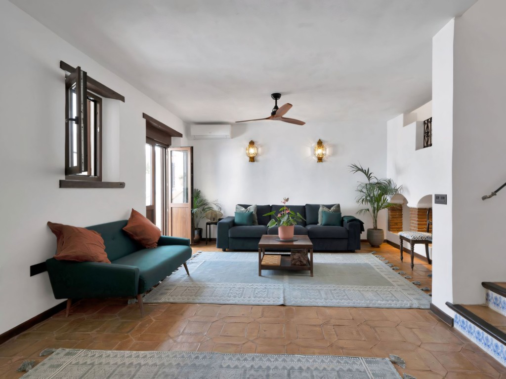 Furnished, renovated townhouse at Benahavis