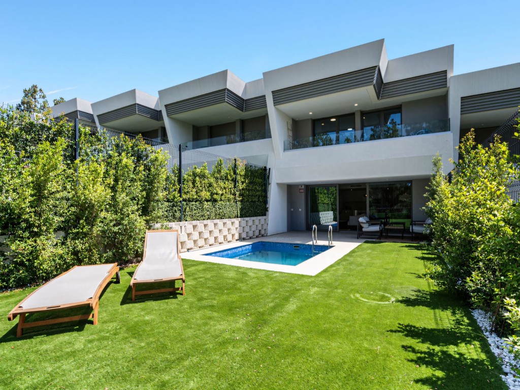 El Chparral townhouse with Pool