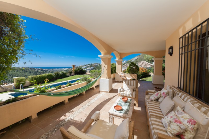 Villa with open views