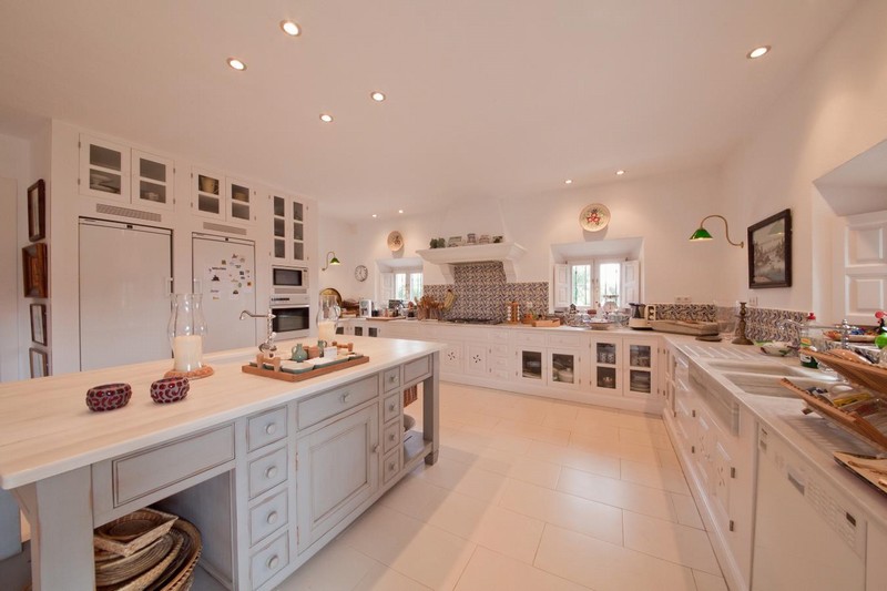 farmhouse kitchen