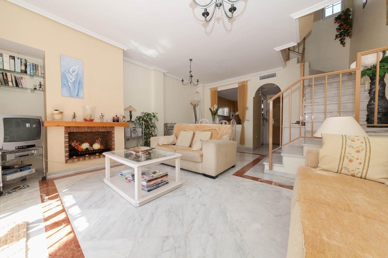 Lomas de Cabopino, sitting room