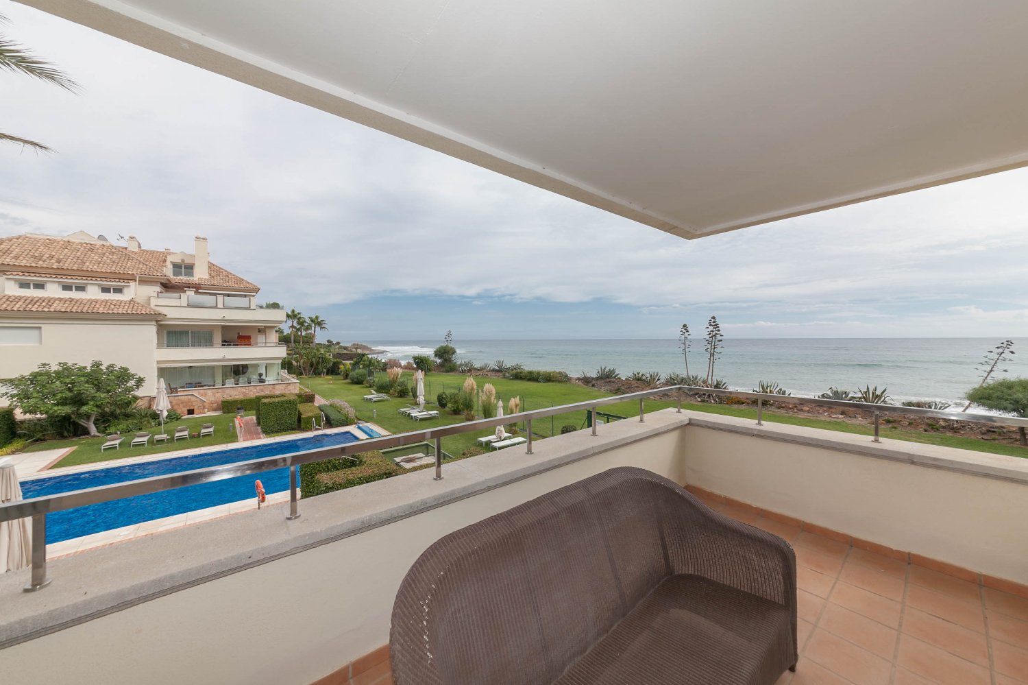 terrace locrimar marbella