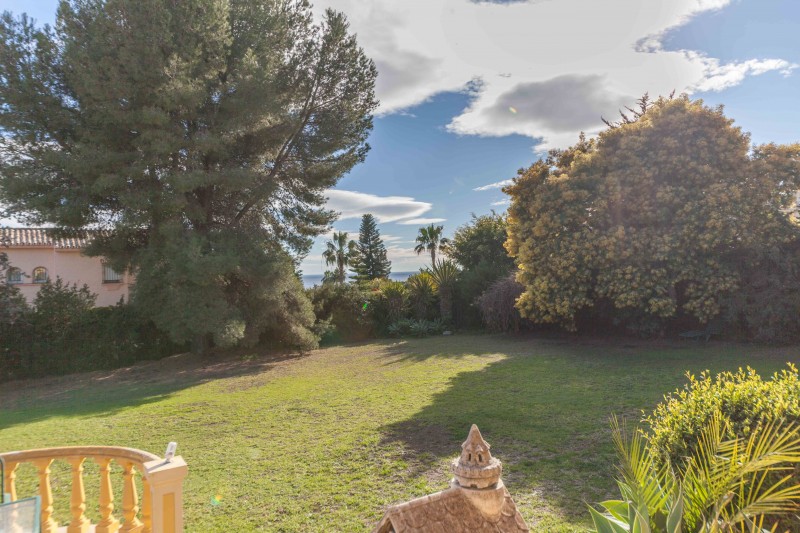 El Parasio Villa double plot