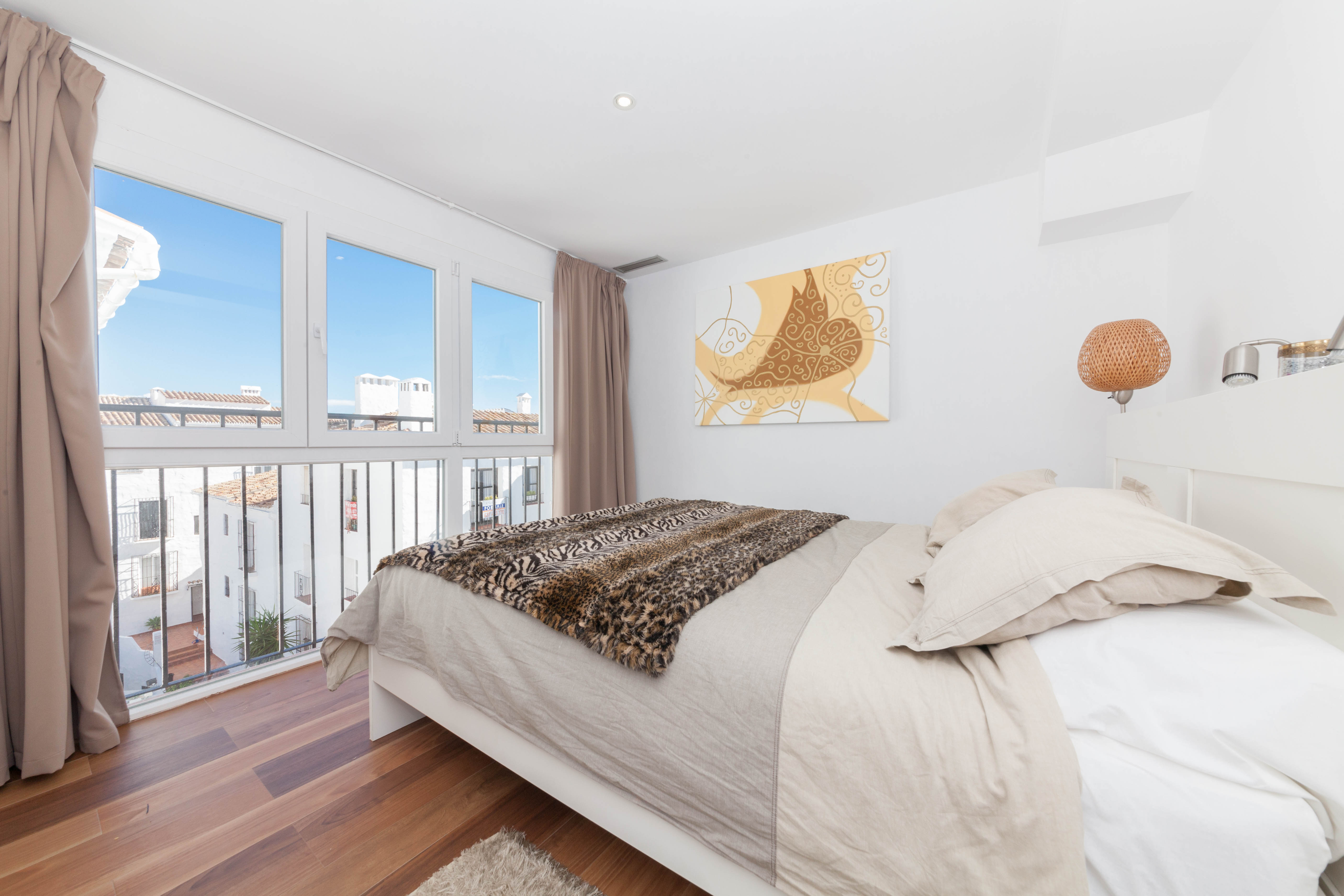 Puerto Banus apartment for sale with sea views
