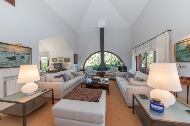 Marbella villa for sale in La Mairena