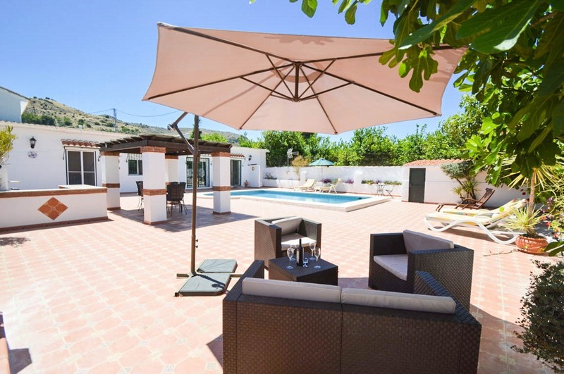 2 houses at Pizarra pool