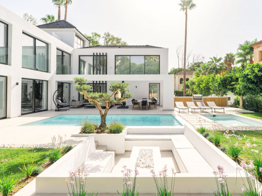 Villa in Nueva Andalucía, Golf Valley Großzügige 4-Schlafzimmer-Villa mit Terrassen, Pool und Garten in bester Lage im Golf Valley