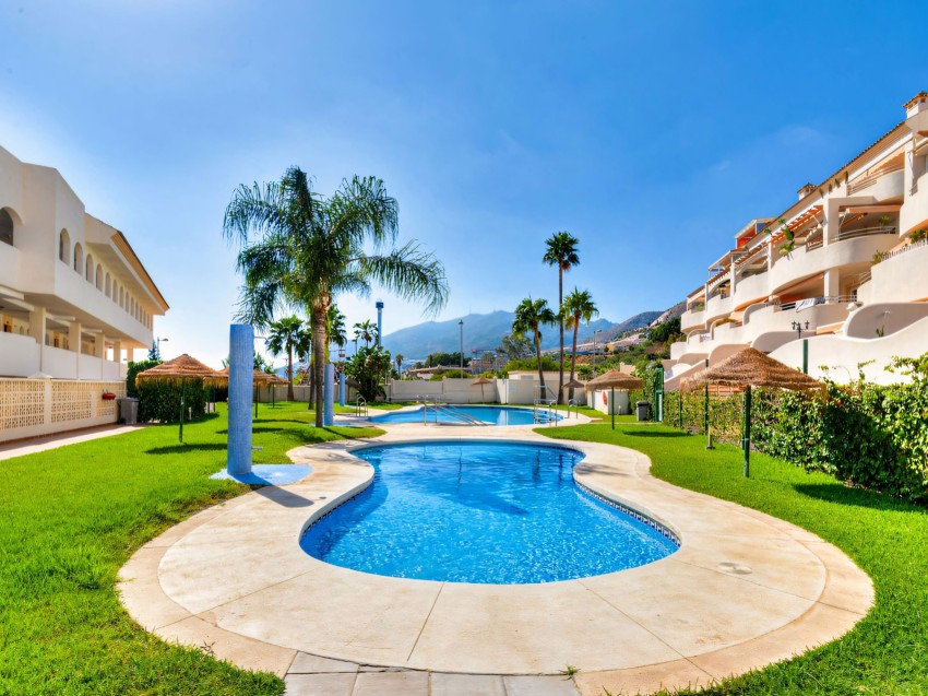 Wohnung mit 2 Schlafzimmern in Vistasolmar Tivoli, Benalmádena Erdgeschosswohnung mit Terrasse, Gemeinschaftspool und Garten in Arroyo de la Miel, Benalmádena.