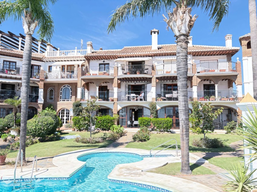 Apartment Puebla Aida Mijas Golf Costa del Sol Erdgeschoss-Apartment in Puebla Aida, Mijas Golf, mit Terrasse am Pool und Blick auf die Gärten.