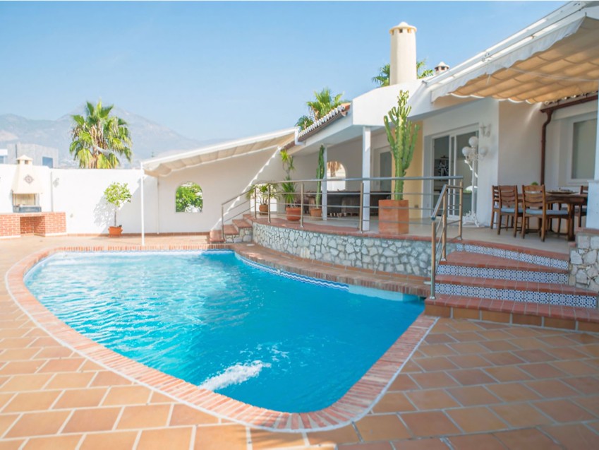 Villa with Pool in Torrequebrada Renovated single-level villa with garden, pool and mountain views in Benalmádena’s Torrequebrada area