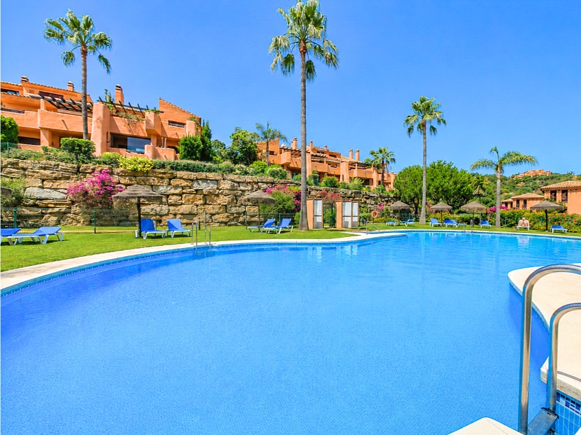 Las Lomas del Soto Community Pool Las Lomas del Soto apartment offering the compromise between countryside and Costa del Sol beaches