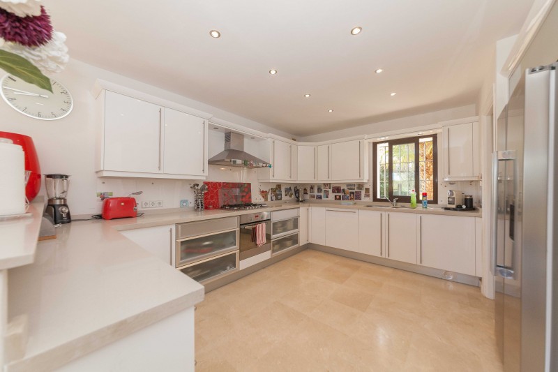 Fitted kitchen, Mijas Golf Villa Mijas villa for sale Kitchen