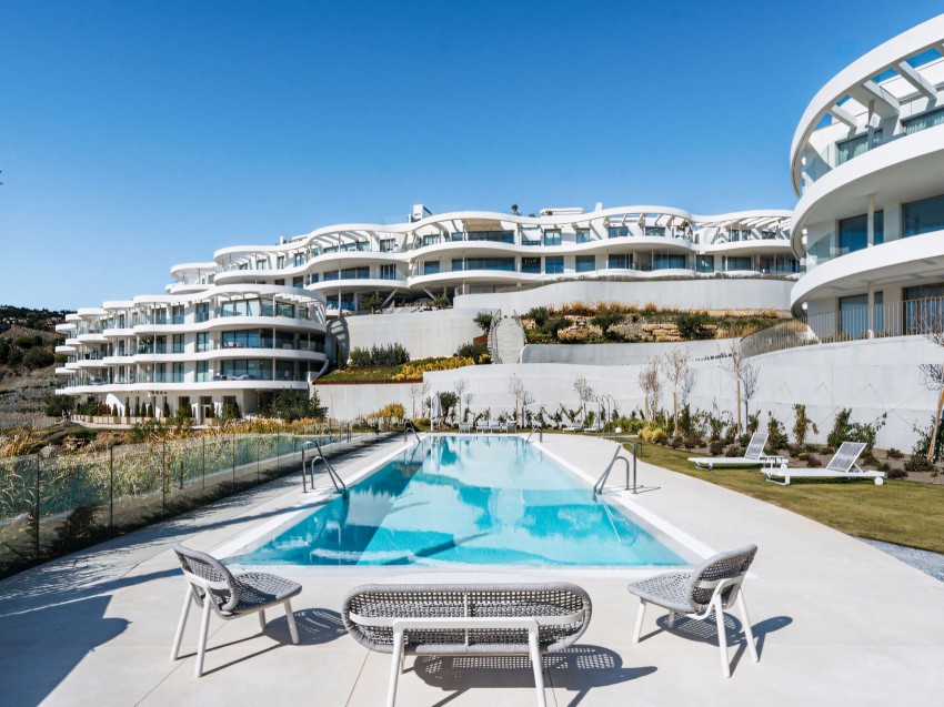 The View Marbella apartamento jardín Benahavís Amplio apartamento jardín de 3 dormitorios con vistas al mar en The View Marbella Benahavís
