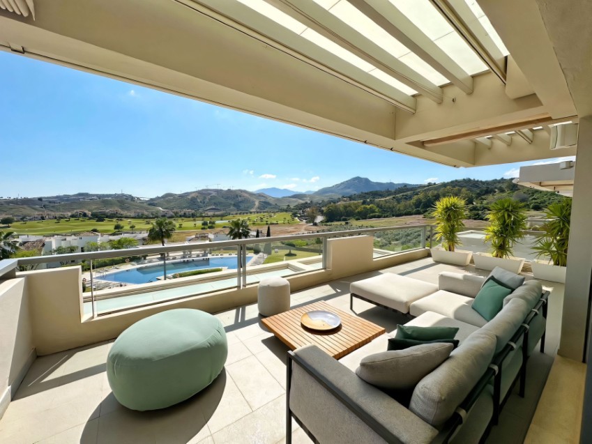 Ático Los Aguilares Ático de 2 dormitorios en venta en Los Aguilares Los Arqueros Golf Benahavís Costa del Sol