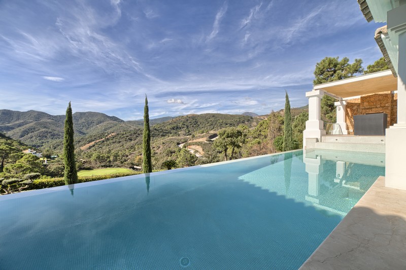 piscine et vues piscine et vues