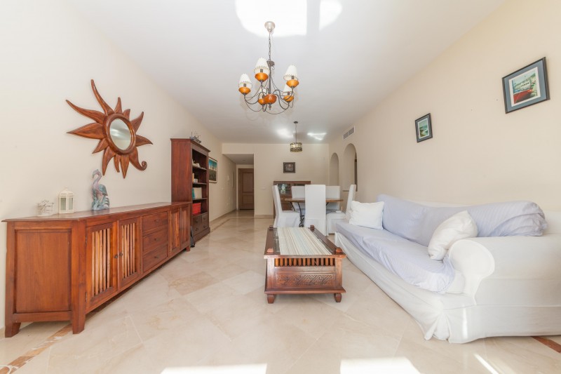 beachside apartment for sale between Marbella and Estepona