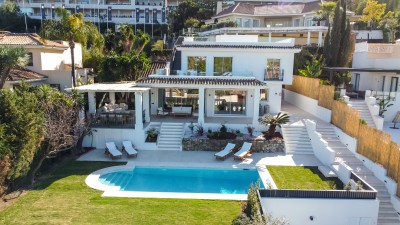 5 bedroom, 5.5 bathroom luxury villa at Las Brisas Golf in Nueva Andalucia
