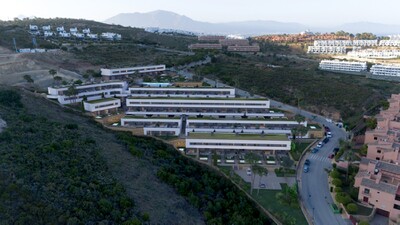 ND-R4892596 - Radhus till salu i Manilva, Málaga, Spanien