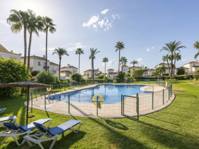 Reihenhaus mit 3 Schlafzimmern zum Verkauf in Coto de la Serena, New Golden Mile, Estepona, Costa del Sol