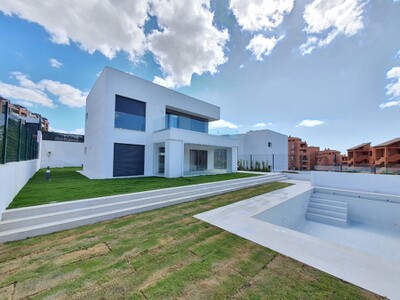 ND-R5255476 - Freistehende Villa zu verkaufen in Manilva, Málaga, Spanien