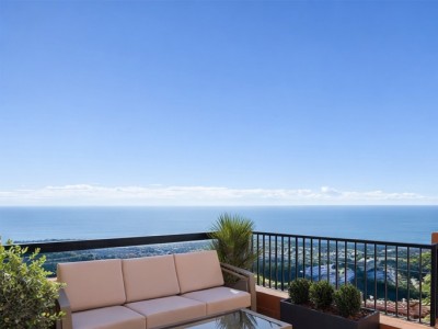Renoverad lägenhet med 3 sovrum och havsutsikt till salu i Alcores de Calahonda, Mijas Costa på Costa del Sol