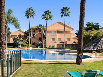 3 sovrum lägenhet till salu i Los Jardines de Santa Maria Golf, Elviria, Marbella, Costa del Sol