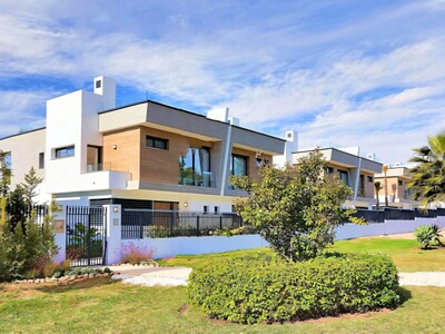 Five bedroom villa for sale at Banus Bay, close to Puerto Banus, Marbella on the Costa del Sol