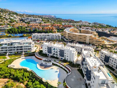 Lägenhet på bottenplan med 3 sovrum till salu i El Higueron West, Fuengirola på Costa del Sol