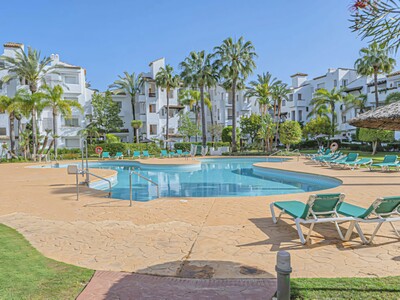 3 bedroom beachside apartment for sale in Costalita, Estepona on the Costa del Sol