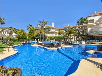 2 bedroom apartment for sale in Aloha Hill Club, Marbella Golf Valley, Nueva Andalucia on the Costa del Sol