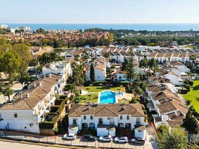 Renovated 4 bedroom townhouse for sale in Atalaya de Cortesol on Estepona's New Golden Mile, Costa del Sol