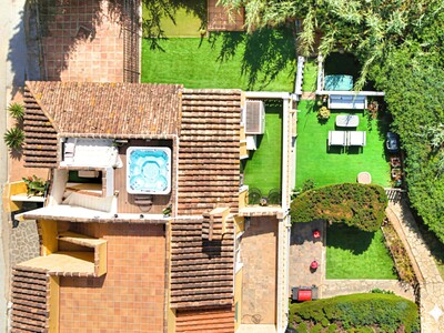 Renovated 2 bedroom semi-detached house for sale in Calahonda, Mijas Costa on the Costa del Sol