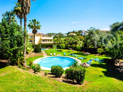 Key Ready Renovated 3 Bedroom Apartment for Sale in Los Arcos de la Quinta, Benahavis, Costa del Sol