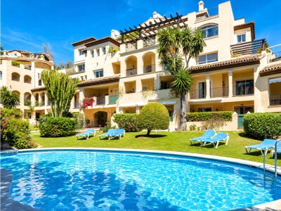 Uniquely renovated 2 bedroom duplex penthouse for sale in Terrazas del Golf, Guadalmina Alta in Marbella