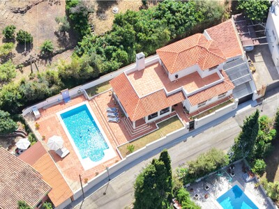 Pflegeleichte Villa mit 3 Schlafzimmern und Meerblick zum Verkauf in Benalmádena
