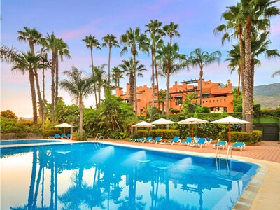 Radhus med 4 sovrum till salu i Altos de Puente Romano, Golden Mile, Marbella