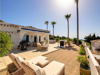 2-bedroom villa with sea views for sale in La Capellania, Benalmádena, on the Costa del Sol