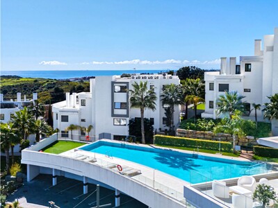 2-bedroom duplex penthouse for sale in Mirador del Golf, Estepona Golf, Costa del Sol