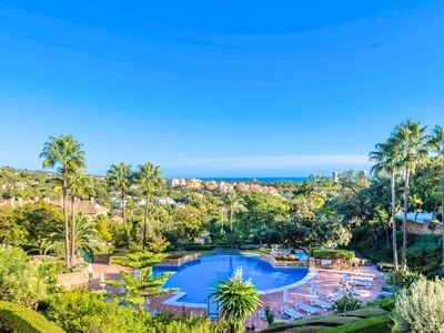 3-bedroom duplex penthouse for sale in Elviria Hills, East Marbella.