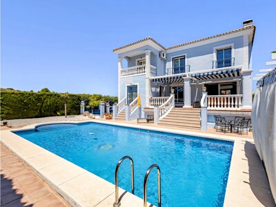 Family four-bedroom villa situated between Coín and Alhaurín el Grande, Málaga