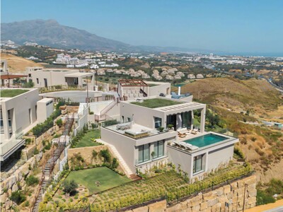 Recently completed 3-bedroom contemporary villa with coastal views for sale in Benahavís