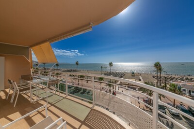 Seasonal Rental from September 2026 to June 2027 – Beachfront Apartment in Los Boliches, Fuengirola