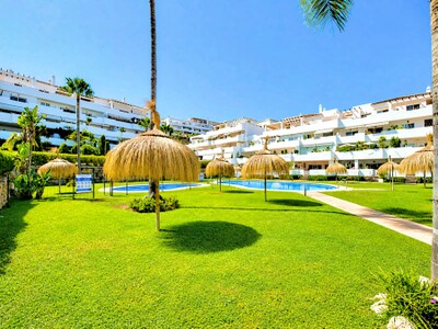 Two-bedroom apartment for sale in Los Altos de Lunymar on the New Golden Mile, Estepona