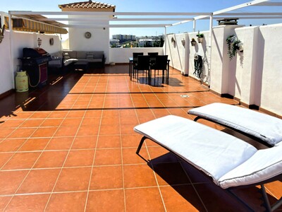 Penthouse mit 2 Schlafzimmern nahe der Playa de Carvajal in Benalmádena