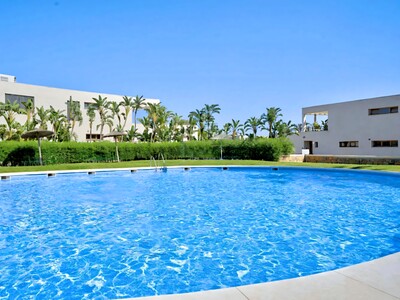 Lägenhet med 3 sovrum till salu i Lomas de los Monteros, Marbella