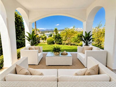 3 / 4 bedroom detached villa, front line to La Resina Golf, on the new Golden Mile, Estepona