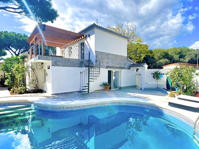 4-bedroom villa for sale in Elviria, East Marbella